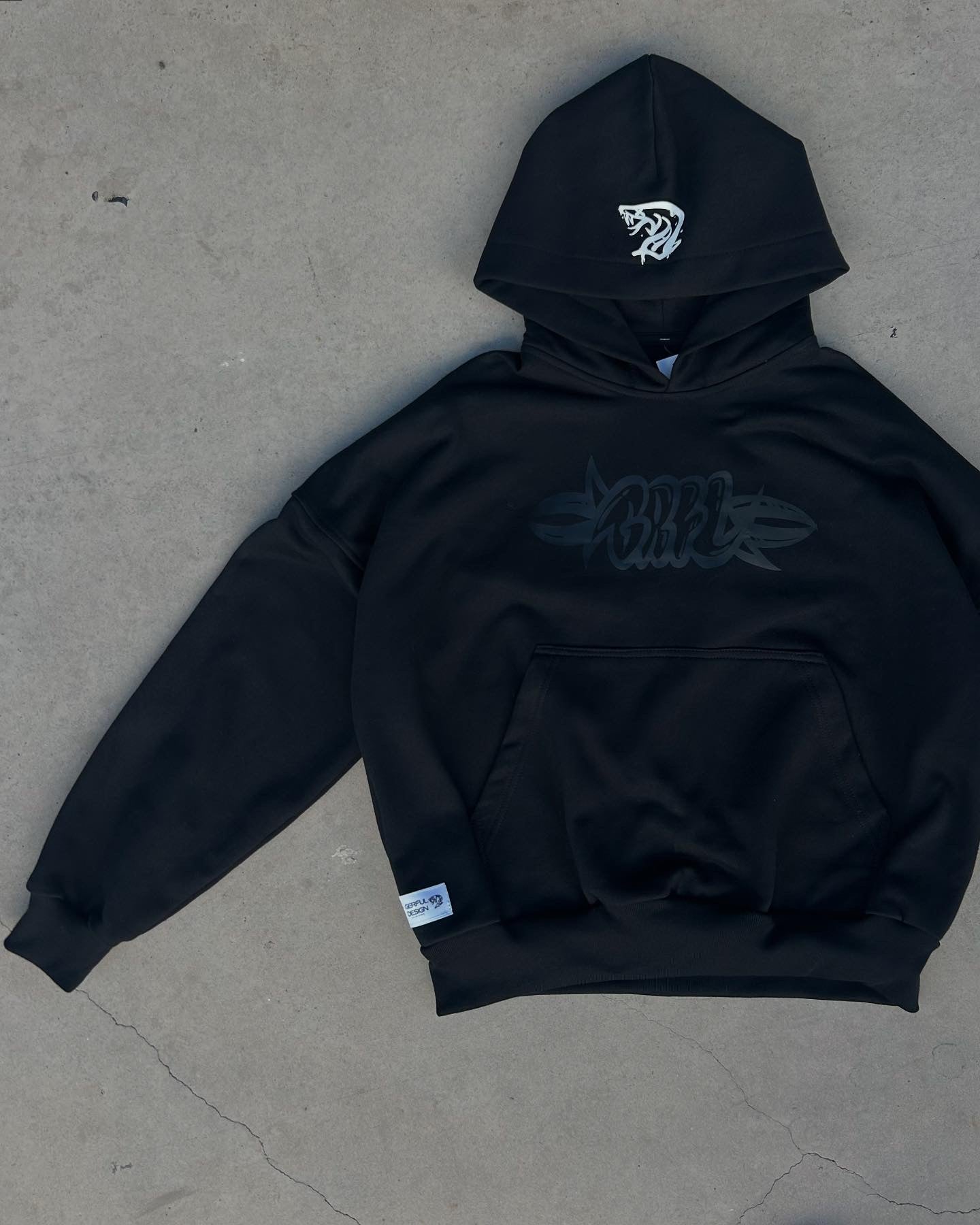 Black-skull boxy fit