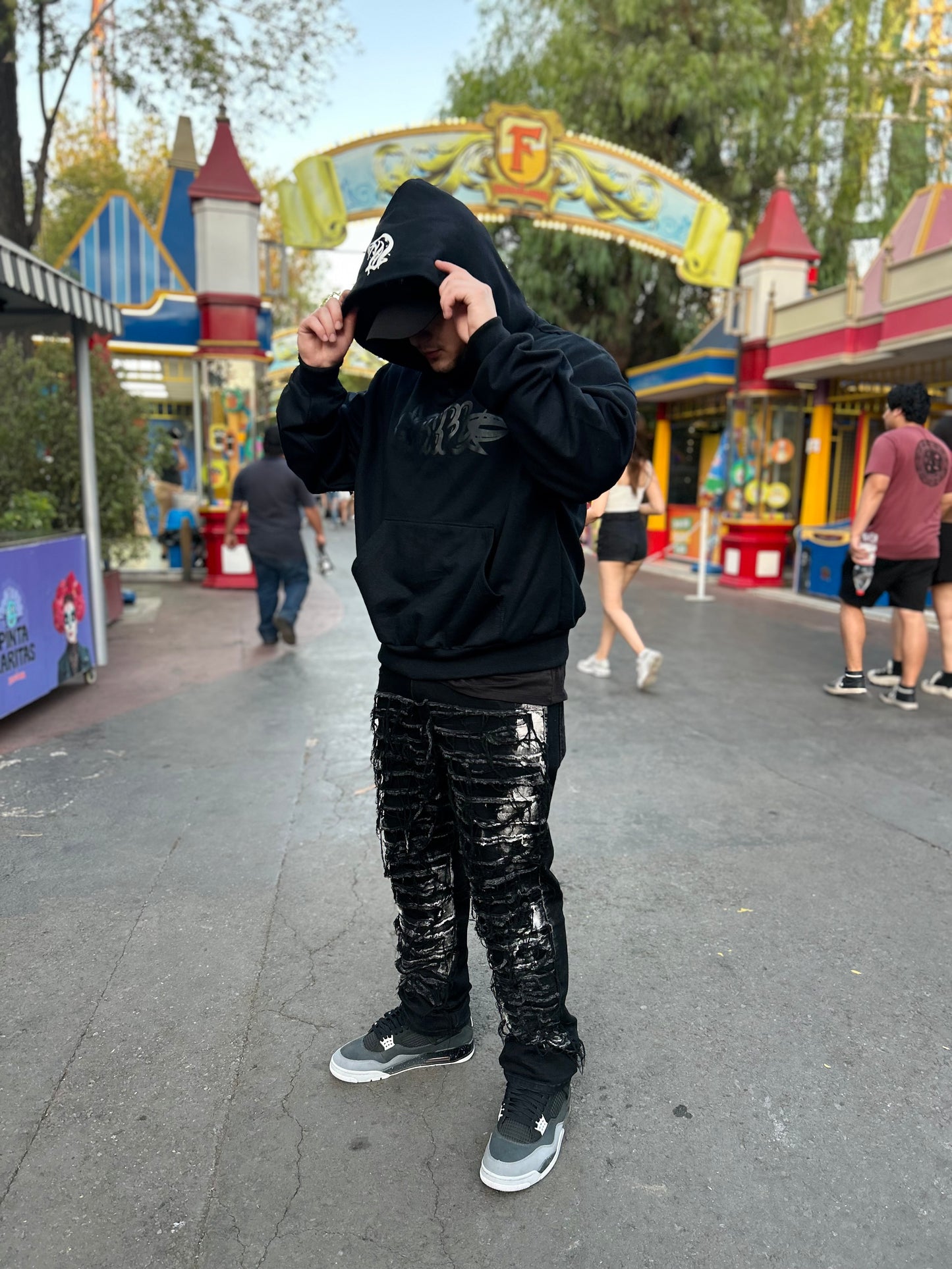 Black-skull boxy fit