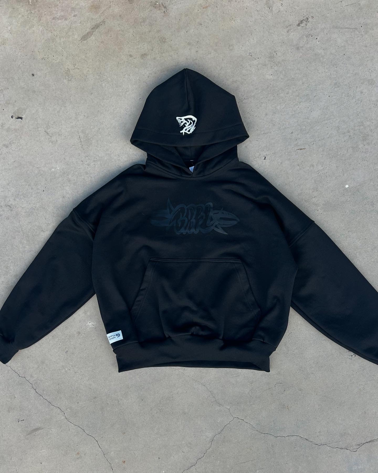 Black-skull boxy fit