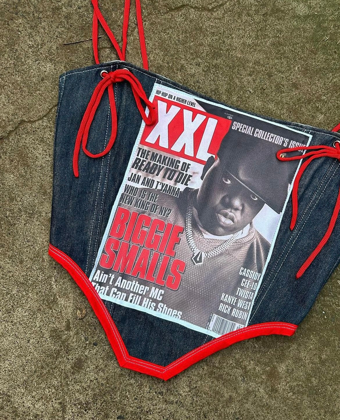 Magazine-line corset